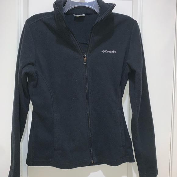 Black Columbia pullover. Size S - Picture 1 of 3
